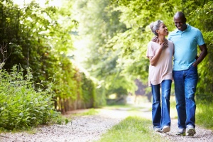 couple walking and talking about Outpatient vs. Intensive Outpatient Programs